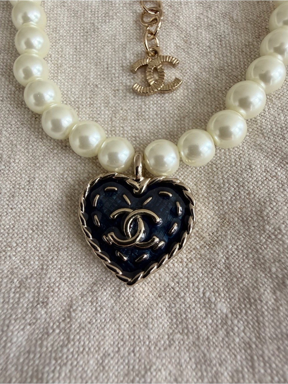 Chanel Heart CC Pearl Necklace in White & Black